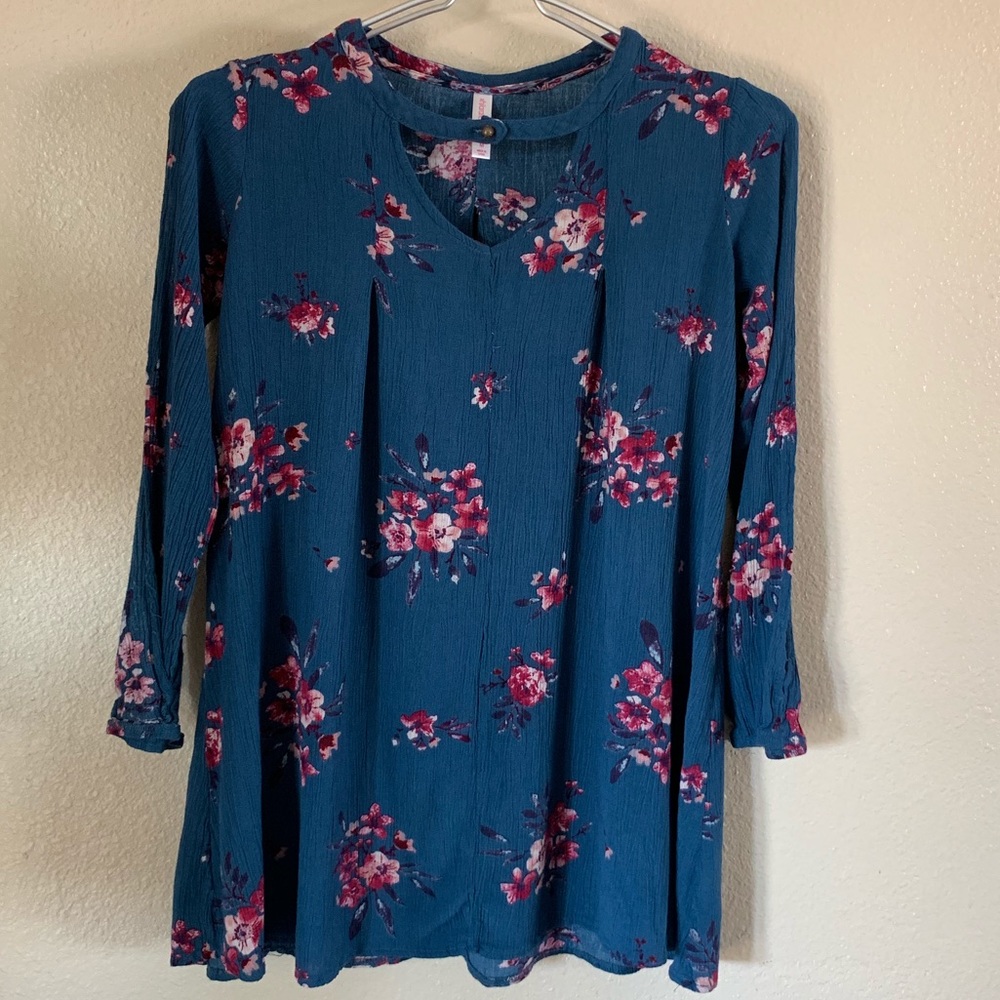 Xhilaration top